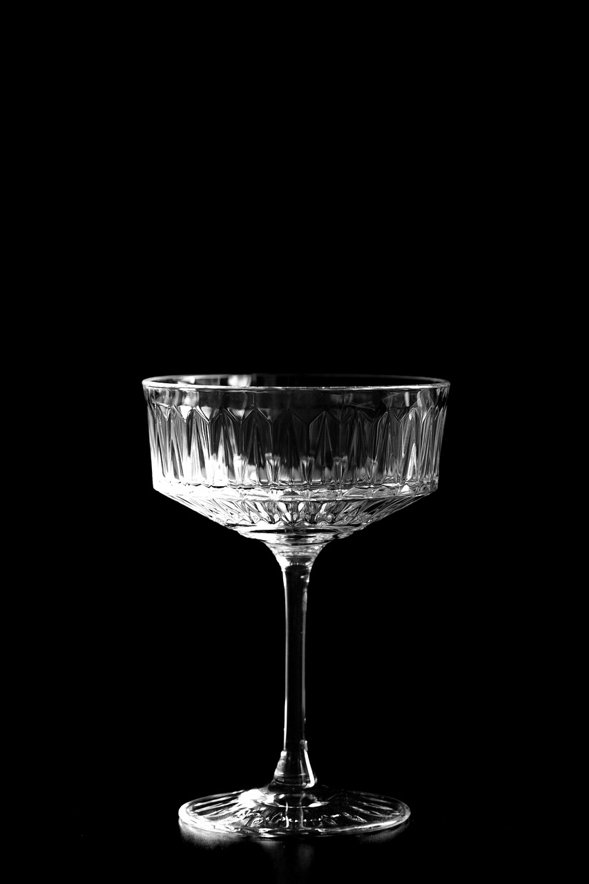 glass, drink, stemware, crystalware, beverage, background, beautiful wallpaper, isolated on black, cocktail, party, celebration, black background, glassware